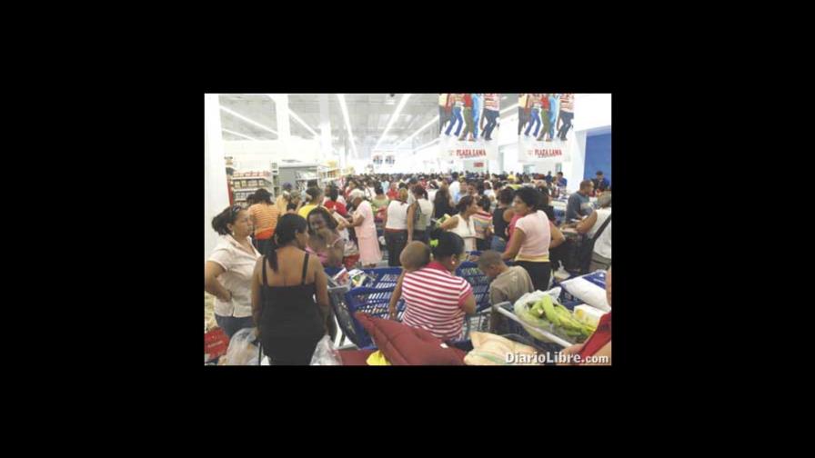 Gran acogida apertura de Plaza Lama Ovando