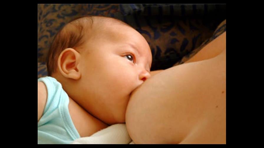 Ley en NY permite a las madres dar seno en público a sus bebés Ley en NY permite a las madres dar seno en público a sus bebés