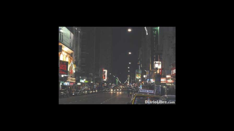 Tango, frío, teatro y memoria en Buenos Aires