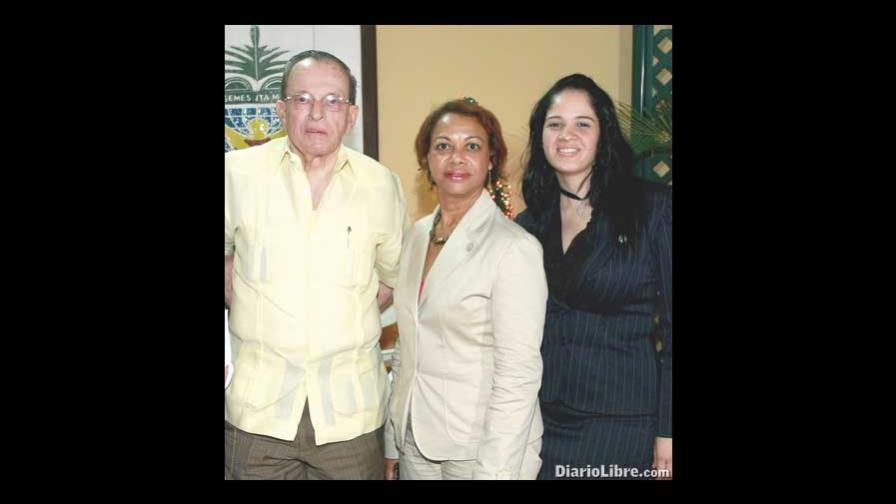 UNICARIBE recibe reconocimiento