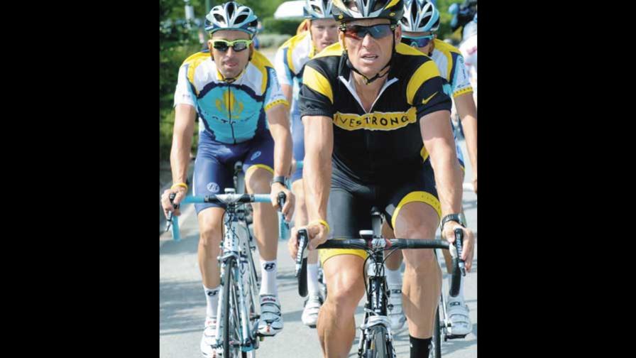 Armstrong señala tensiones con Contador