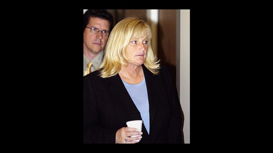 Abogado de Debbie Rowe niega acuerdo millonario con la familia Jackson