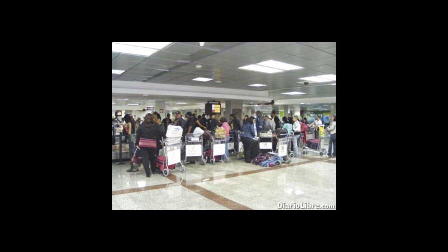 Esperan por el AILA más de 300 mil viajeros