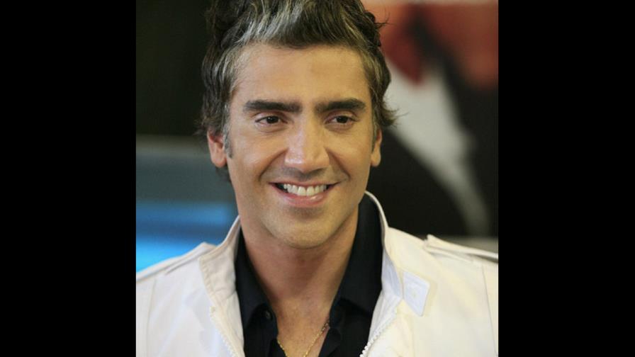 Alejandro Fernández, polémica sobre Una nalgada es un poquito ridícula