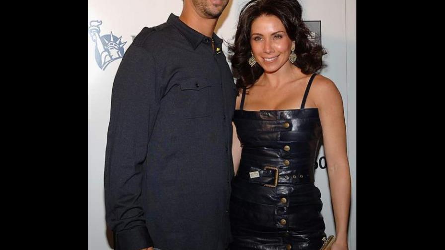 Jorge Posada y su esposa publicarán libro dedicado a la familia Jorge Posada y su esposa publicarán libro dedicado a la familia