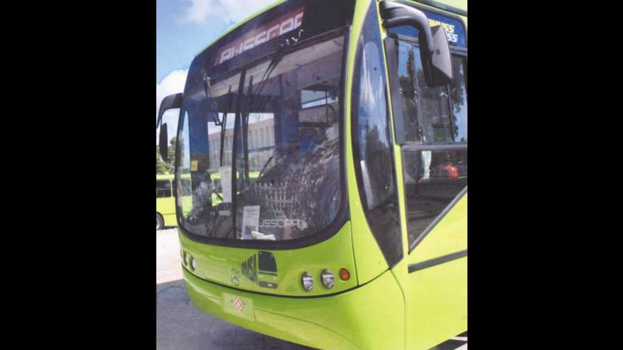 Omsa espera por casi US$40 MM para adquirir autobuses