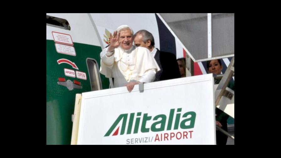 Benedicto XVI emprendió viaje a Yaundé, en su primera visita a África