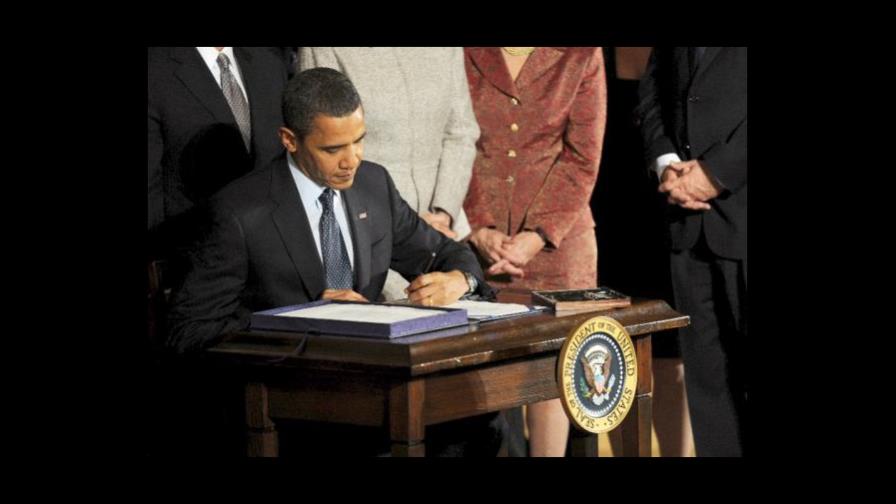 Obama promulga paquete de estímulo económico de US$787,000 millones