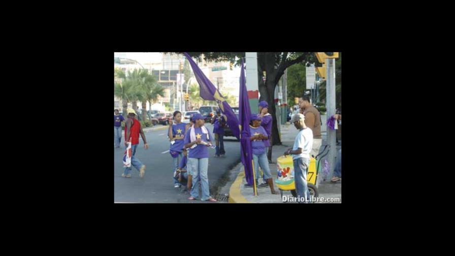 Gobierno admite cobro cuotas empleados PLD Gobierno admite cobro cuotas empleados PLD
