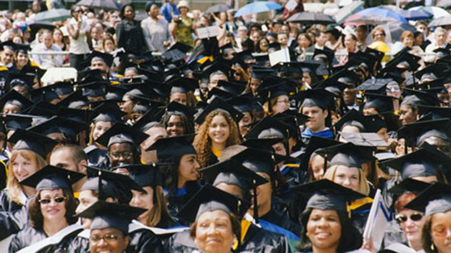 Dominicanos lideran población estudiantil de universidades públicas