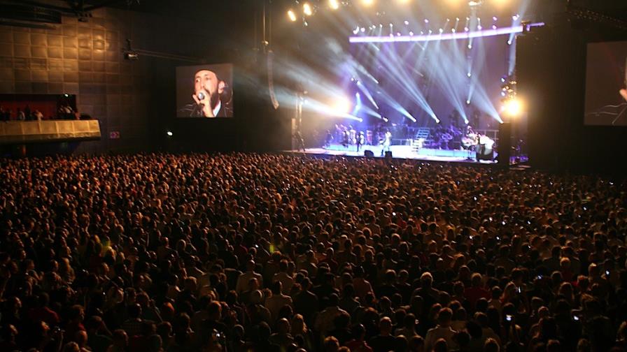 Juan Luis Guerra hizo bailar a sus fanáticos en Santiago de Chile