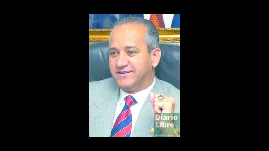 Sigfrido Pared Pérez asume como director de Migración