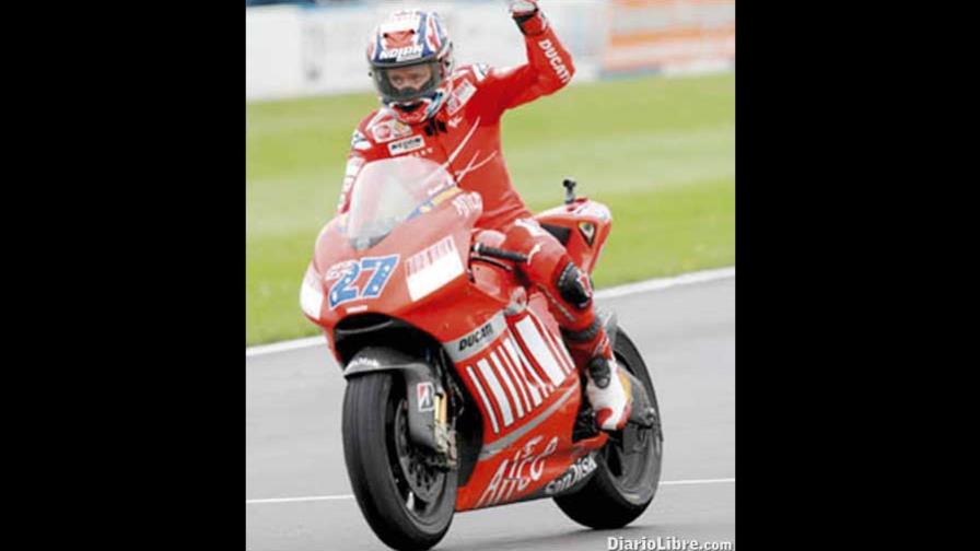 Casey Stoner superó a Valentino Rossi