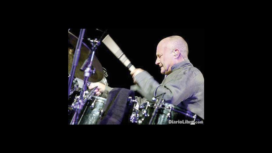 Phil Collins no puede tocar batería