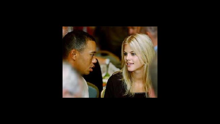 Esposa de Woods pedirá US$300 millones y custodia de sus hijos