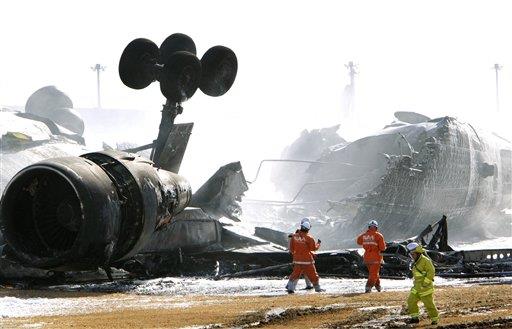 Avión de FedEx explota al aterrizar en Japón Avión de FedEx explota al aterrizar en Japón