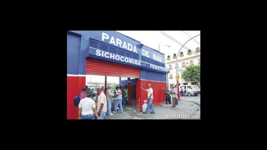 Pasajeros se quedaron sin transporte al Sur
