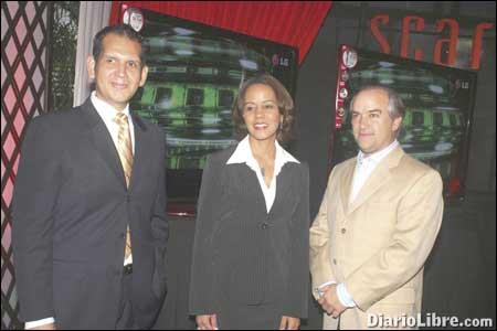 LG y Plaza Lama presentan el novedoso TV Scarlet II LG y Plaza Lama presentan el novedoso TV Scarlet II