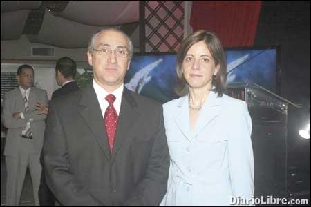 LG y Plaza Lama presentan el novedoso TV Scarlet II LG y Plaza Lama presentan el novedoso TV Scarlet II