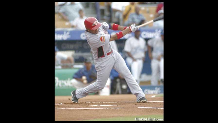 El Escogido ganó tercero en fila