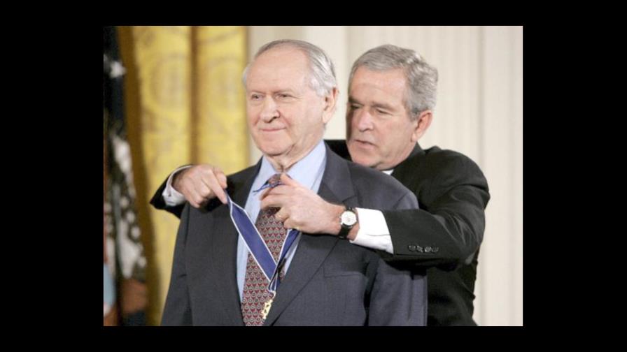 Muere William Safire, columnista The New York Times y redactor de discursos