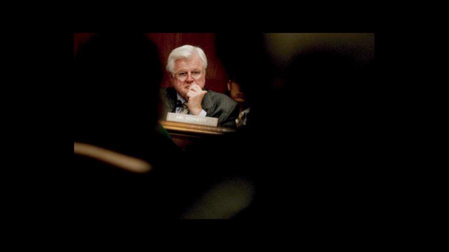 EE.UU. da un multitudinario adiós a Ted Kennedy