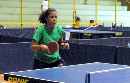 Capitaleña Rodríguez gana por equipos nacional de tenis de mesa