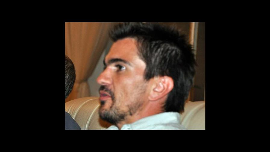 Juanes lamenta causar mal momento con concierto en Cuba