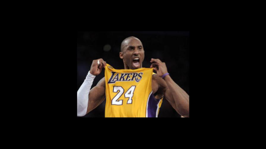 Kobe Bryant anota 44 puntos y frena caída libre de Lakers