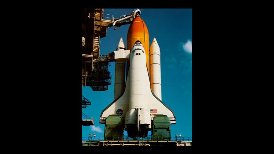Endeavour aterriza en Cabo Cañaveral tras una exitosa misión de 16 días Endeavour aterriza en Cabo Cañaveral tras una exitosa misión de 16 días