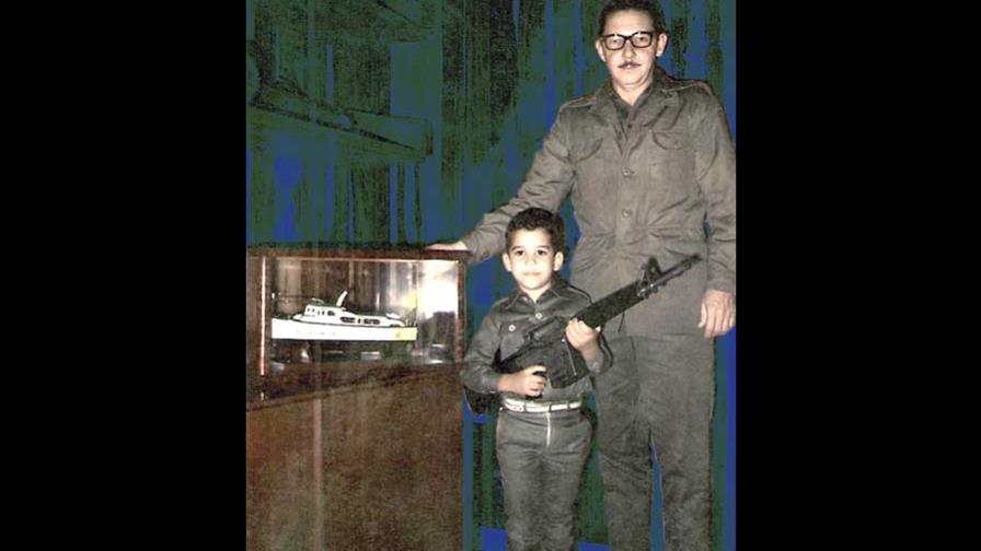 Descomposición de élite cubana, en libro