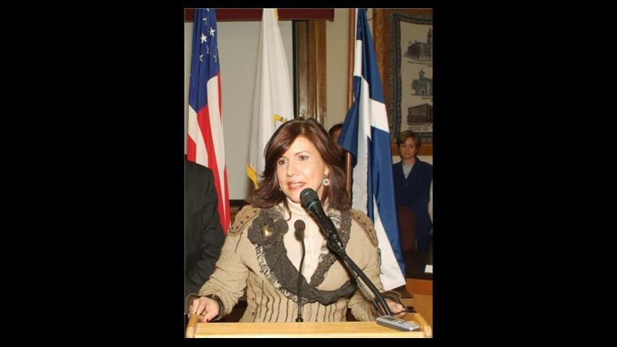 Primera dama anuncia implementación de programa Emigración para la Educación Primera dama anuncia implementación de programa Emigración para la Educación