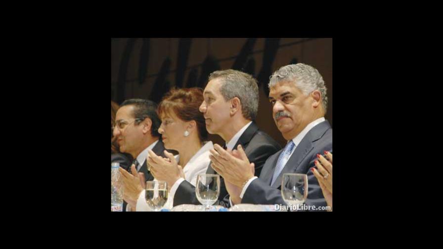 UASD presenta tesis de Peña Gómez