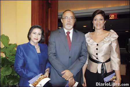 UNAPEC celebra su 45 aniversario por todo lo alto