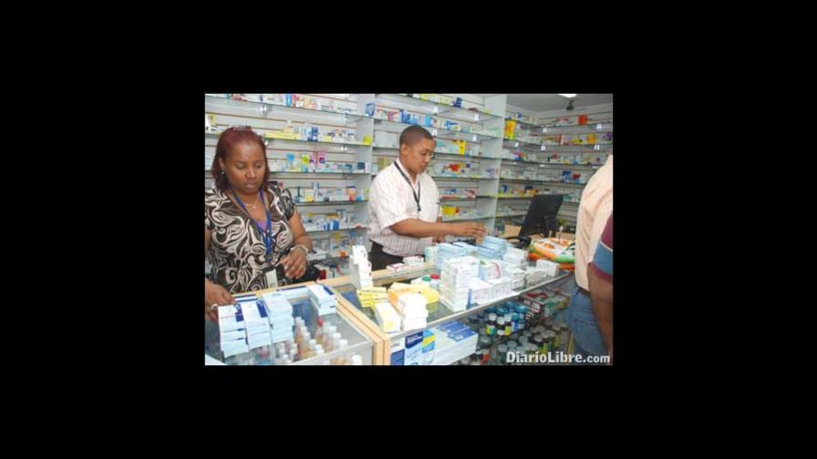 Urge se negocie patente para reducir precio a fármaco VIH