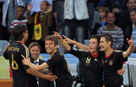 Alemania golea 4-0 a Argentina y la elimina Alemania golea 4-0 a Argentina y la elimina