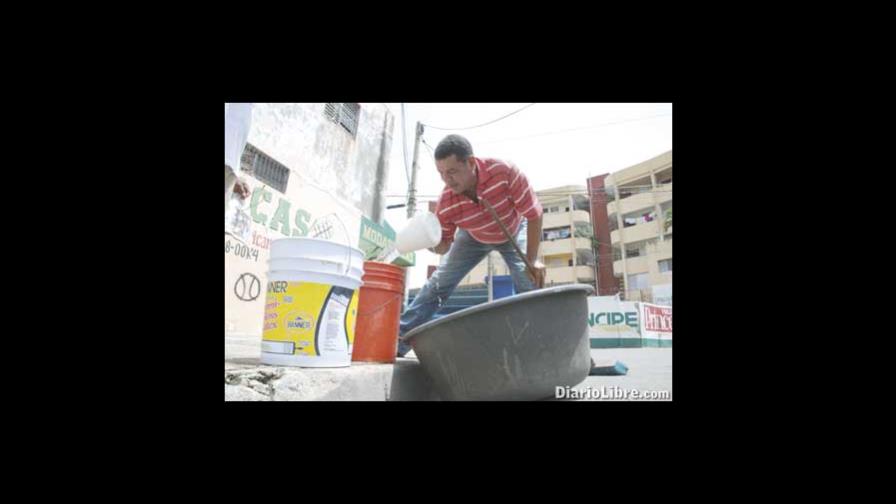 Propone traer agua de Hatillo a Sto. Dgo.