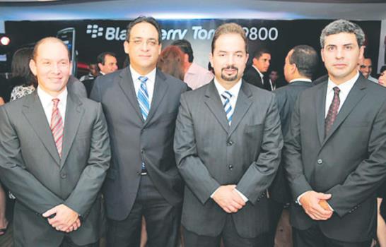 Claro y RIM lanzan Blackberry Torch 9800