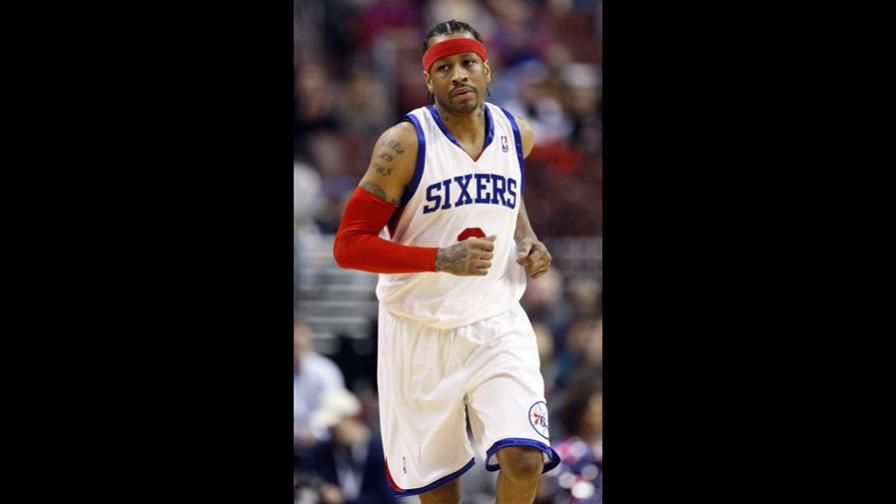 Esposa de Allen Iverson le pide el divorcio