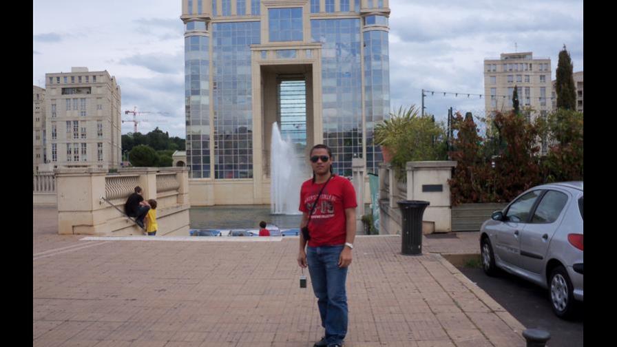 Dy de visita en Montpellier, Francia