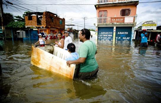 Chávez pide a Dios que no siga lloviendo y anuncia proyectos de viviendas