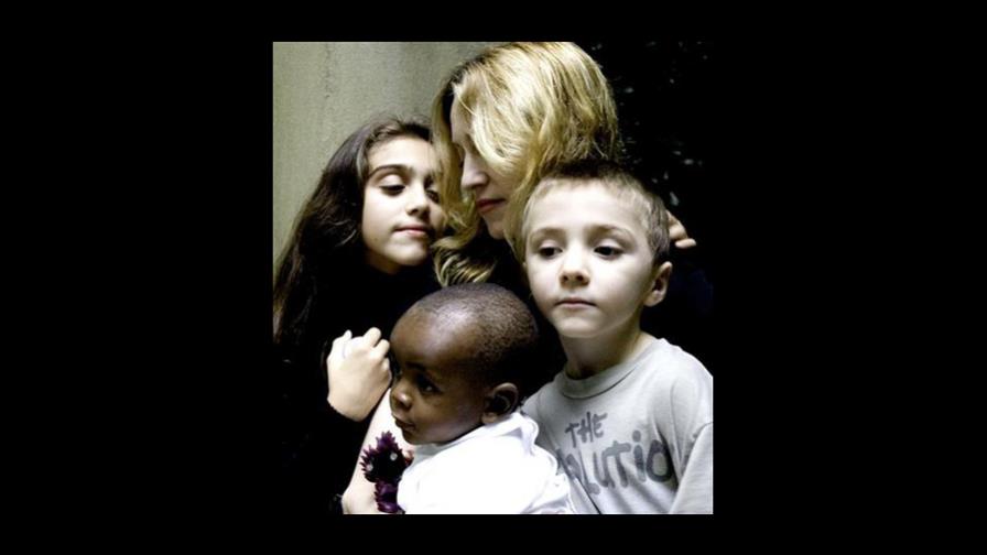 Madonna está en Malaui con sus hijos adoptivos para visitar su fundación