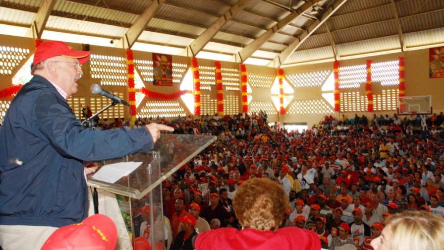 Sued se ganó re postulación con el trabajo y dedicación por Santiago Sued se ganó re postulación con el trabajo y dedicación por Santiago