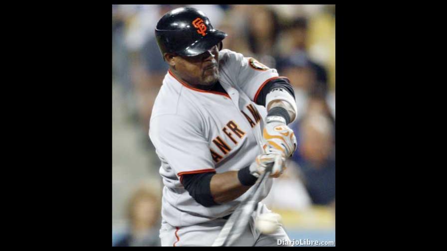 Juan Uribe, héroe desconocido en las victorias de los Gigantes