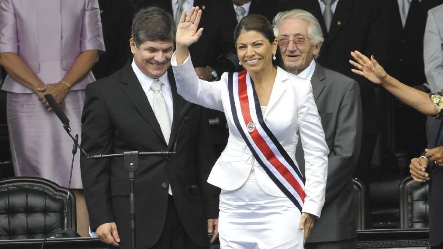 Laura Chinchilla se juramenta como presidenta de Costa Rica Laura Chinchilla se juramenta como presidenta de Costa Rica