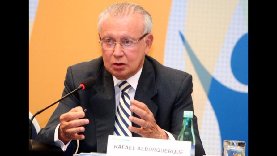 Alburquerque dice exclusión social amenaza democracia de la región