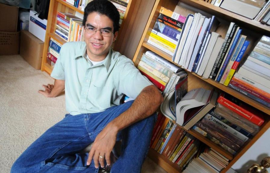 Escritor dominicano ganador premio ANLE dice hay que preservar español