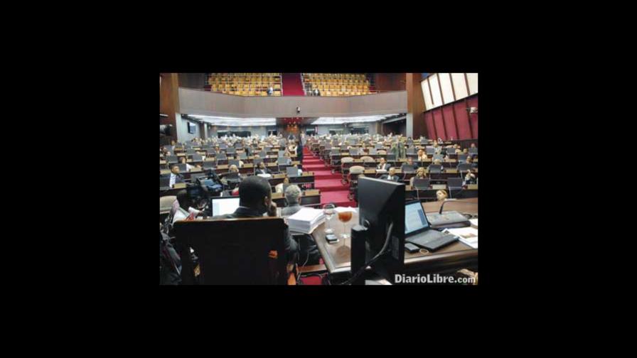 Diputados de RD declaran fortunas en sus patrimonios Diputados de RD declaran fortunas en sus patrimonios