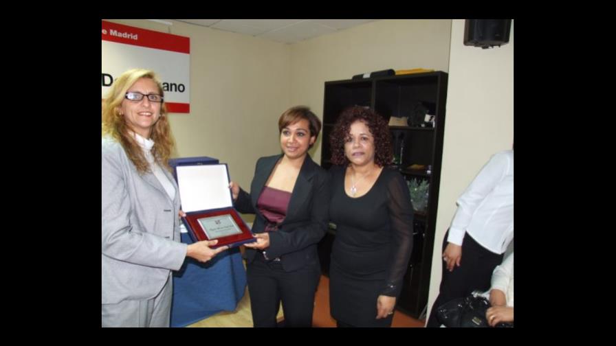 Rinden homenaje a la mujer dominicana en Madrid