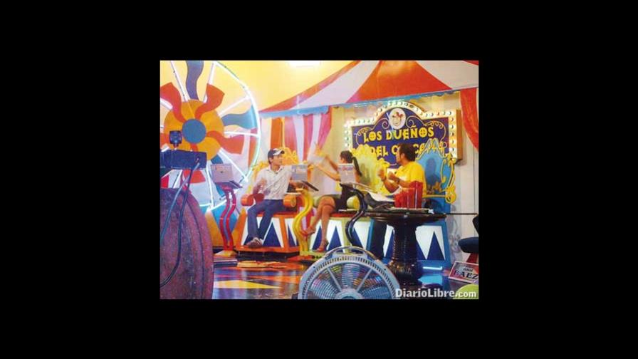 Suspenden presentadores de Los Dueños del Circo